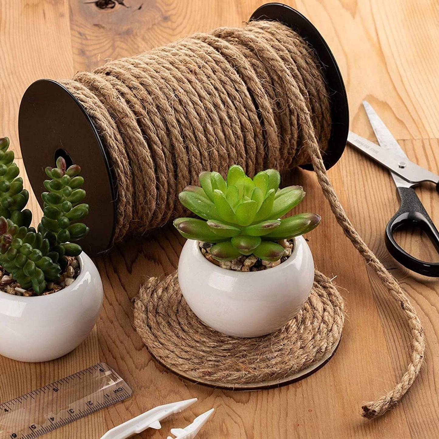 100 Feet 5Mm Thick Twisted Nautical Rope for Crafts and Gift Wrapping Brown)