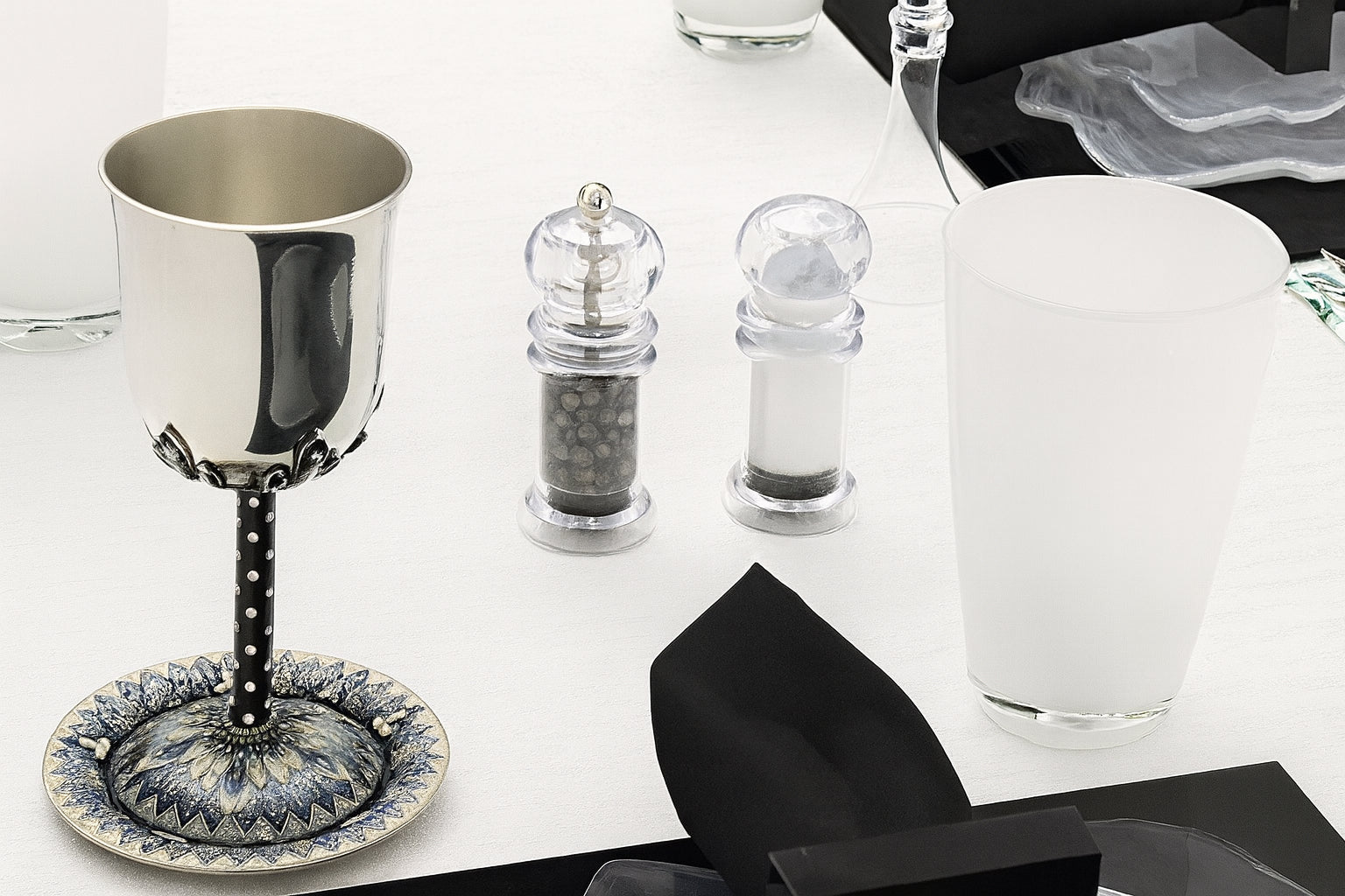 Salt Shaker & Pepper Mill Set Promotional Priced Acrylic Clear Plastic