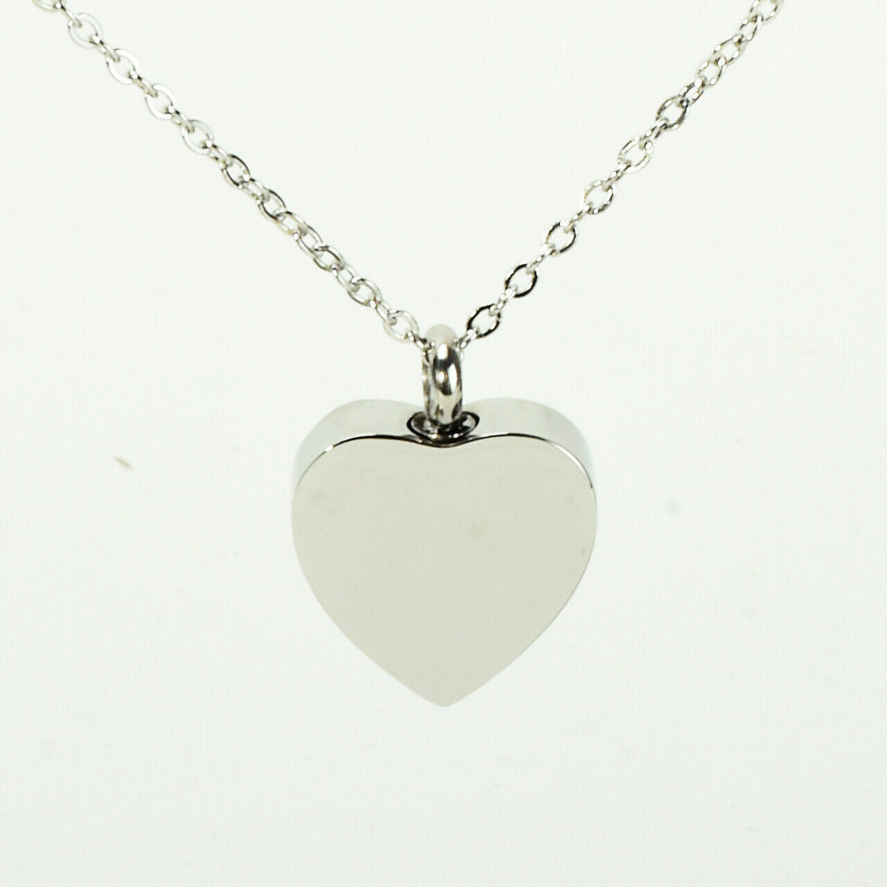 Romantic Heart Necklace for Girlfriend, Wife, or Lover – Stainless Steel Love Pendant for Valentine's Day, Anniversaries, Birthdays – Elegant Gift