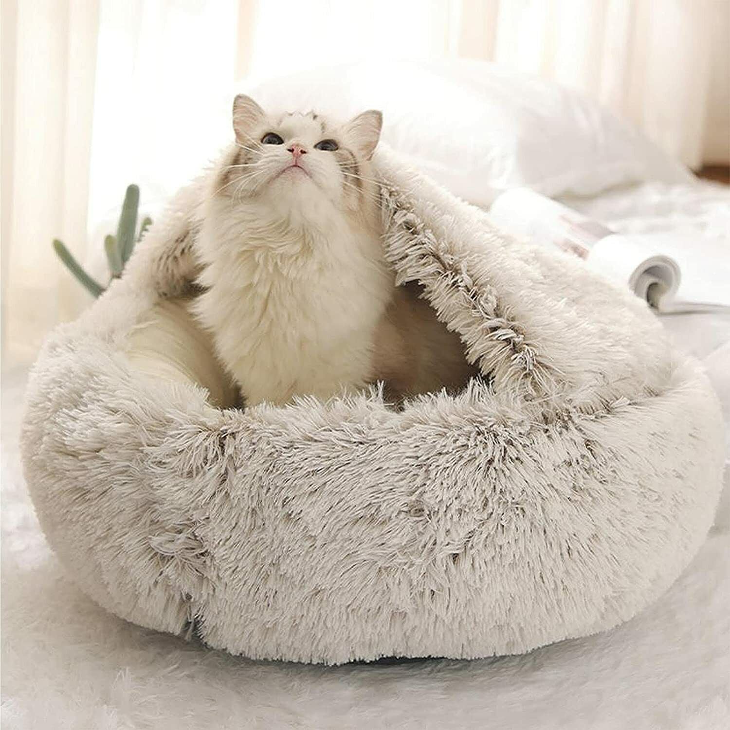 Comfortable Soft Plush Cat Bed Cave – Hooded Pet Bed for Cats & Small Dogs, Self-Warming, Machine Washable, Non-Slip Bottom, Ultra Cozy Design